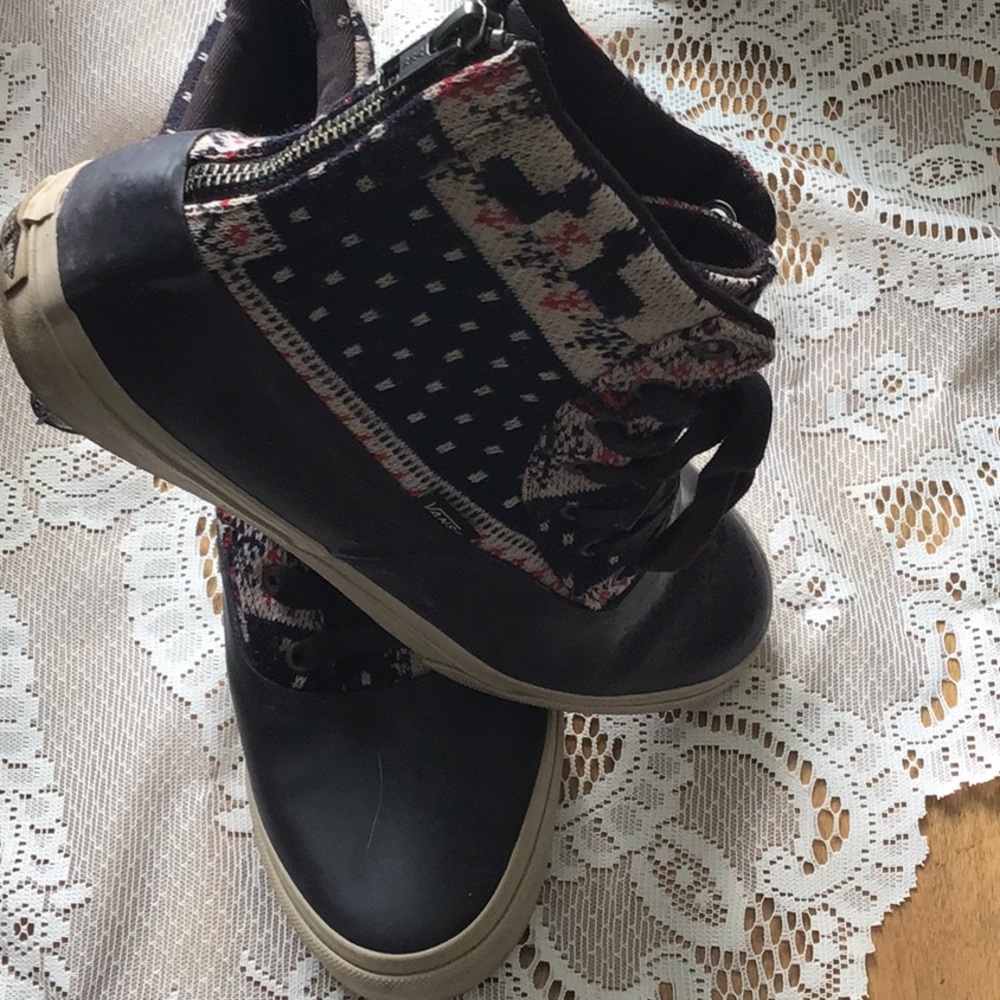 Vans winter bootie shoe